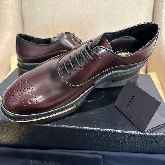 Prada round toe brushed leather oxfords size 6, EU 38,5-39 - Picture 5 of 15